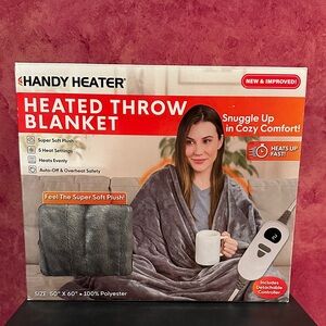 Handy Heater Heated Throw Blanket new in box super soft plush.